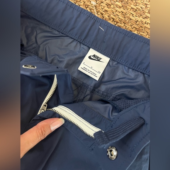 Brand NEW! Boys Nike tapered fit pants - Picture 5 of 8